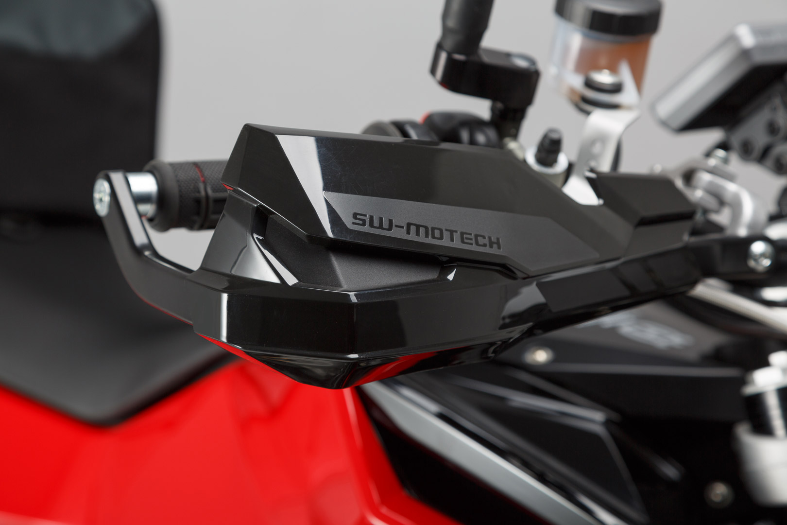 SW-Motech Kit Protège-mains KOBRA - Noir. Spécifique à chaque moto. Noir