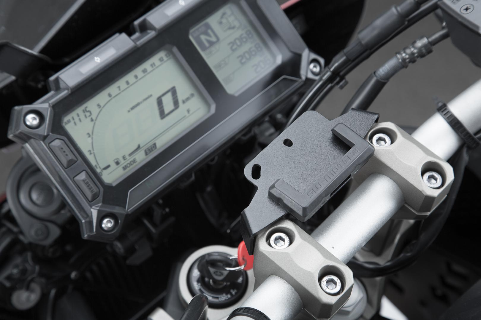 SW-Motech Support GPS - Noir. Yamaha MT-09 Tracer/ Tracer 900GT.