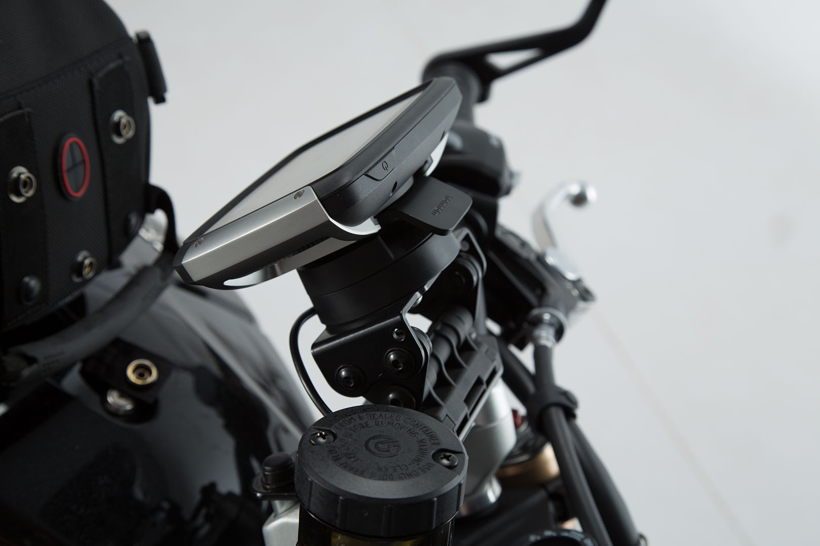 SW-Motech Support GPS - Noir. Triumph Speed Triple 1050 (10-).