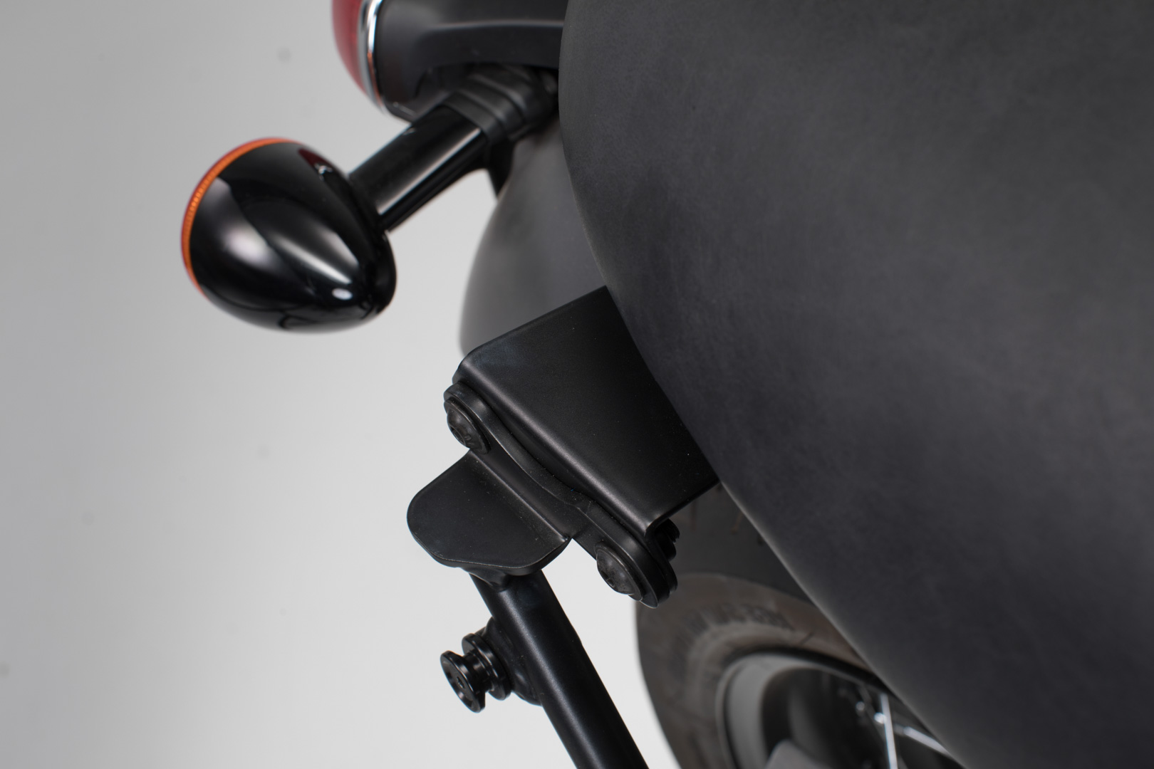Image of Adaptateur SW-MOTECH POUR SLC COTE DROIT
