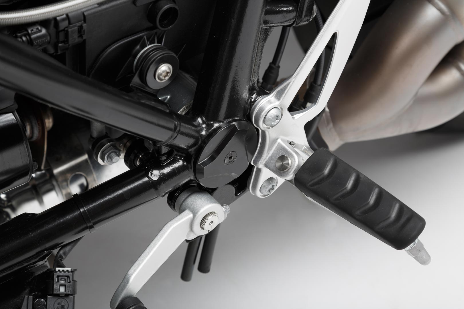 SW-Motech Set de bouchons de cadre - Noir. BMW R nineT (14-). Noir