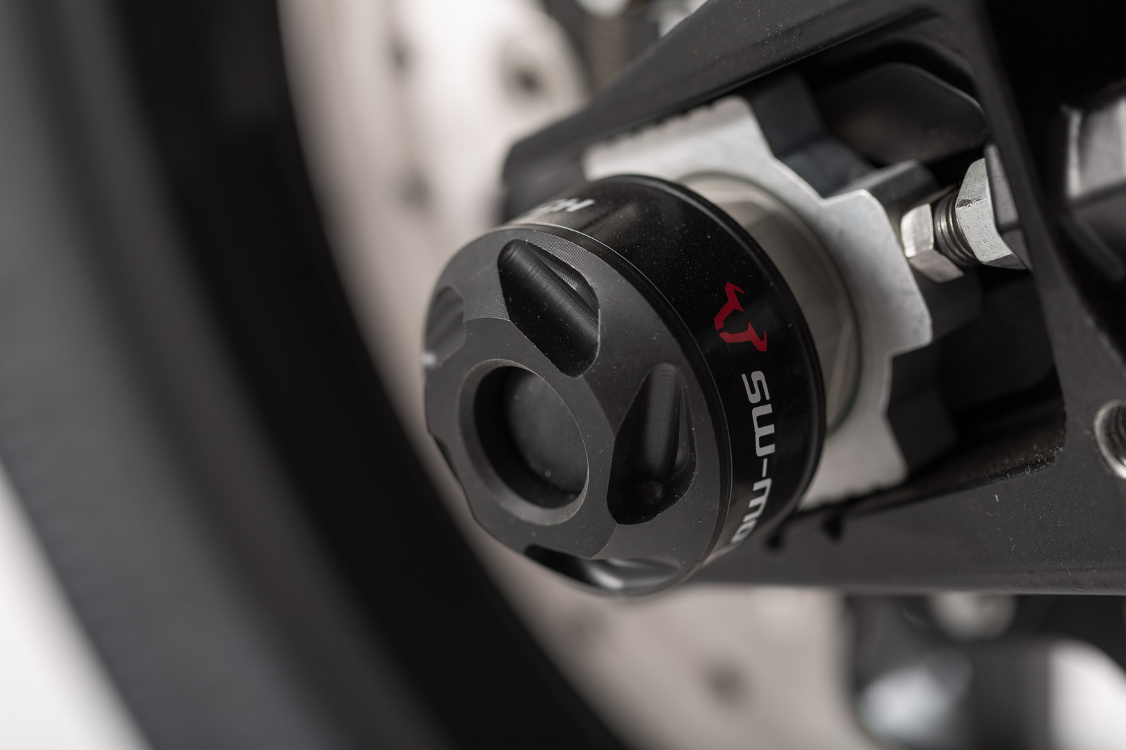 SW-Motech Roulettes de protection pour bras oscillant - Noir. KTM 1...