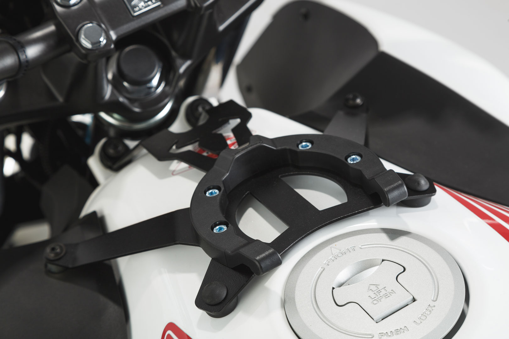 SW-Motech Anneau de réservoir ION - Noir. Honda CB 500 F (13-16).