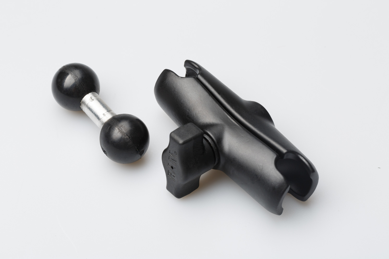 SW-Motech Extension RAM - RAM-Arm Moyen 7,5 cm / Double boule.