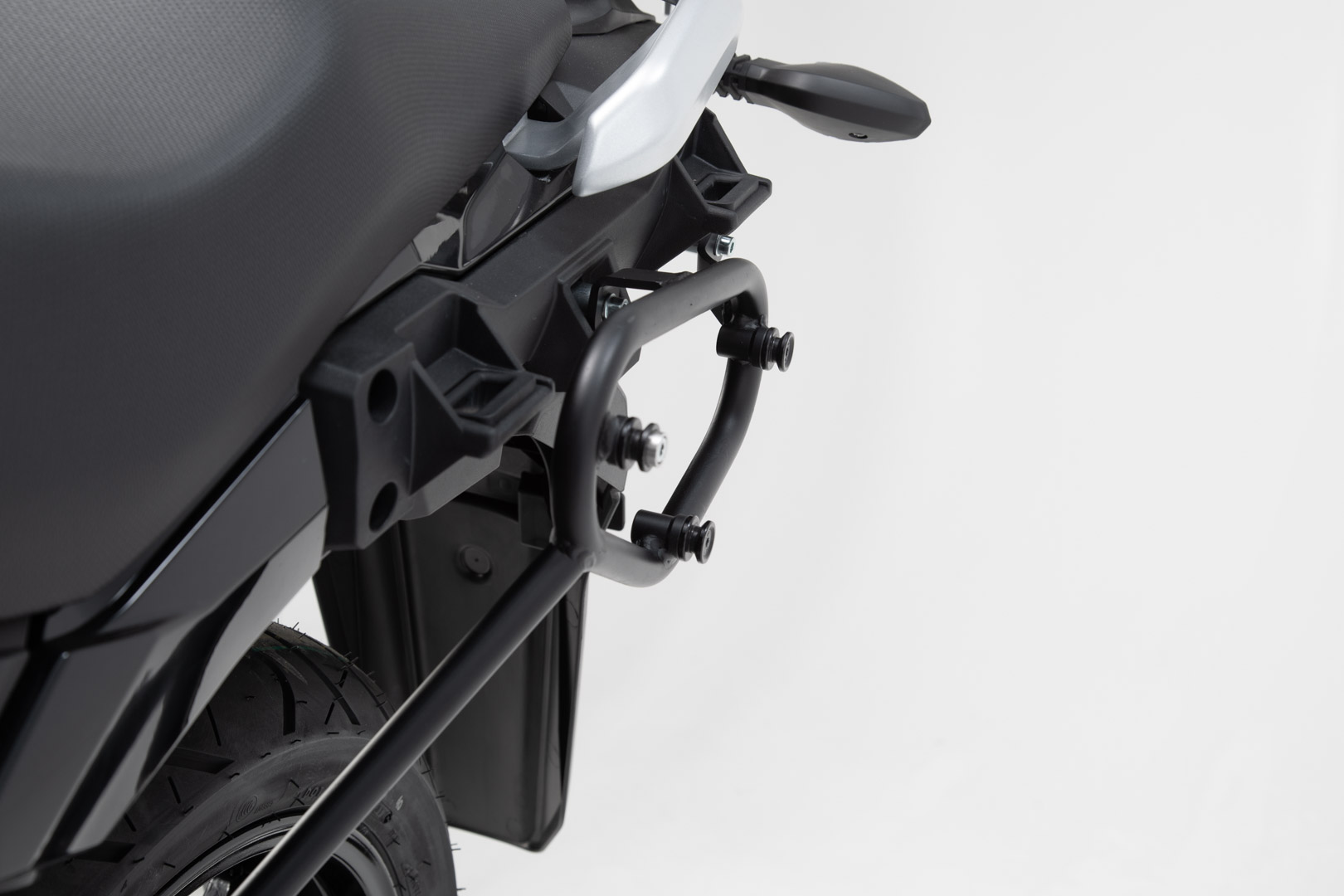 SLC support pour sacoche latérale gauche - Suzuki V-Strom 250 (18-).