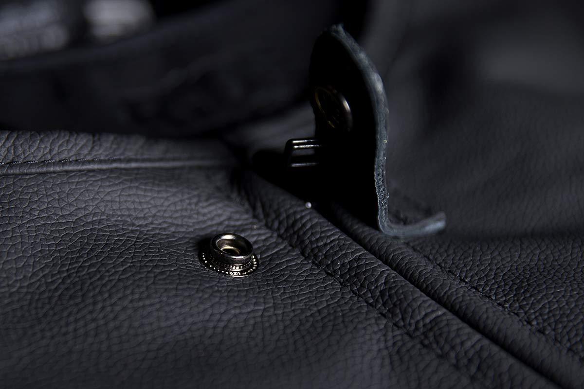 Side view of Icon Regulator D30 Stripped Vest, black, Size L XL for Men