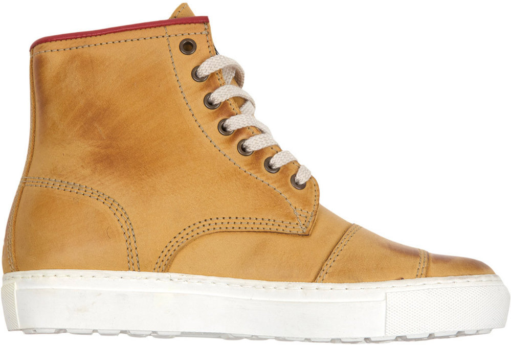 C4 trainer boots online