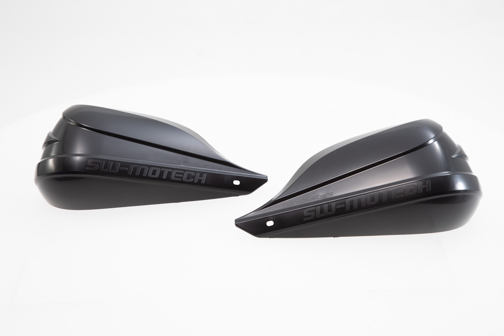 SW-Motech Noir. Pour guidon de 22 mm. 1 point dattache. - Noir. Pour guidon de 22 mm. 1 point dattache.