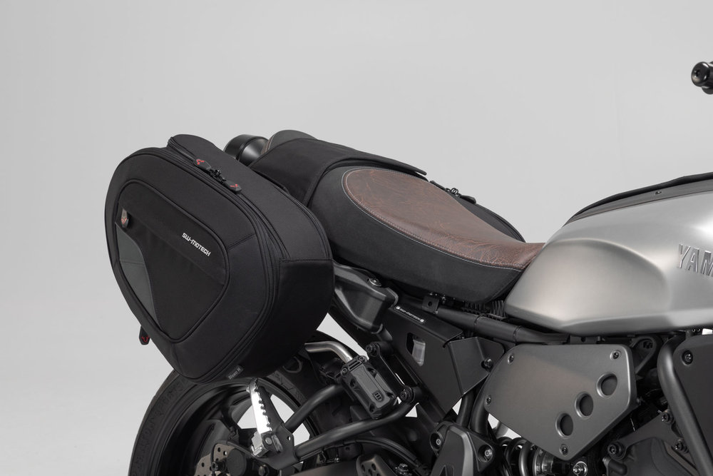 SW Motech Sacoches lat rales BLAZE version haute Noir Gris. Yamaha XSR700 15