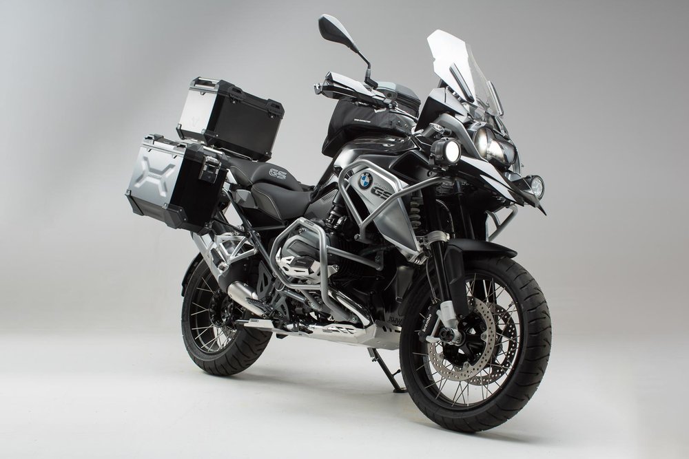 SW-モーテックアドベンチャーセットプロテクション - シルバー。BMW R1200GS LC (12-16).