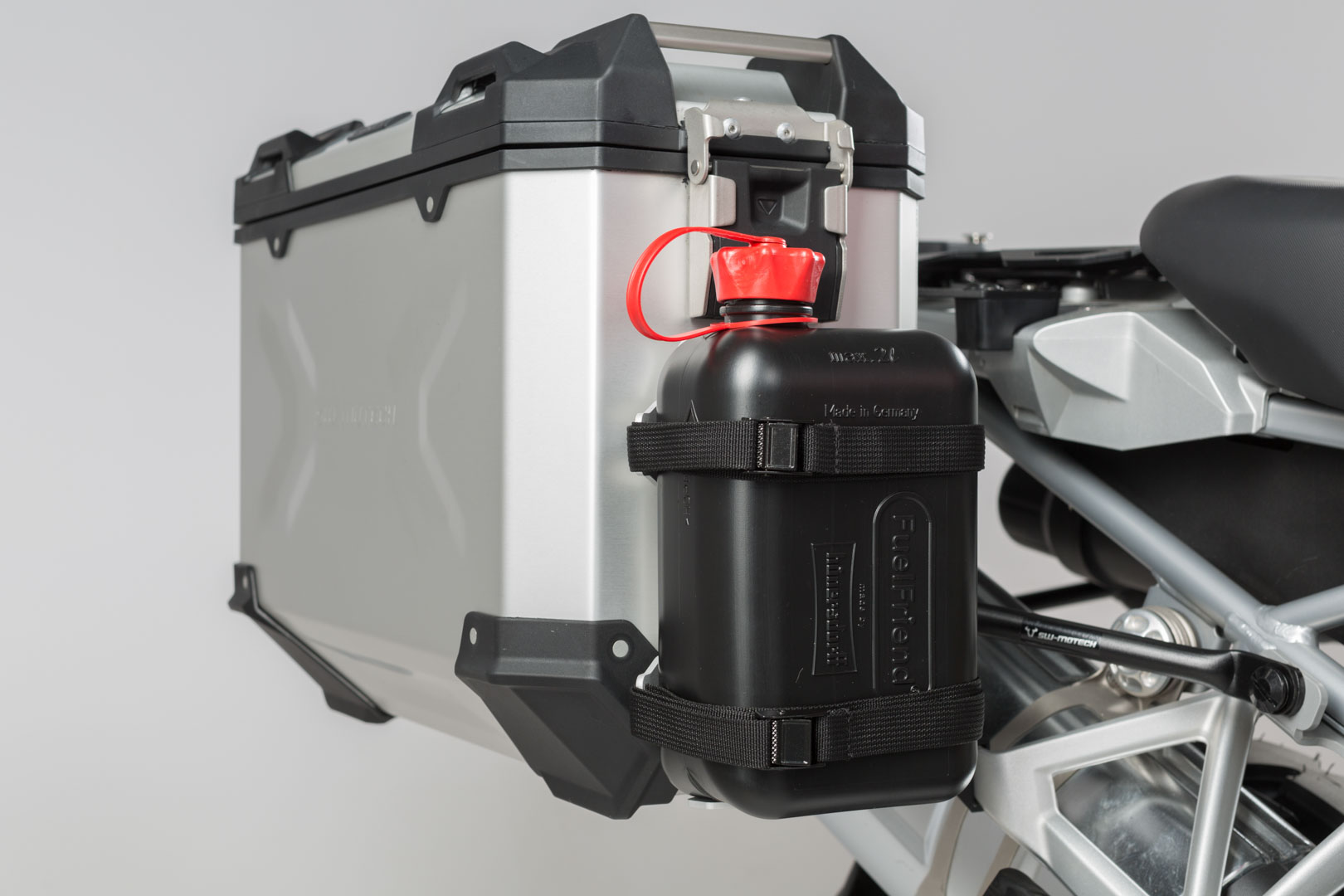 Image of Kit contenitore SW-Motech TRAX - Per montaggio accessori TRAX. Contenitore da 2 litri.