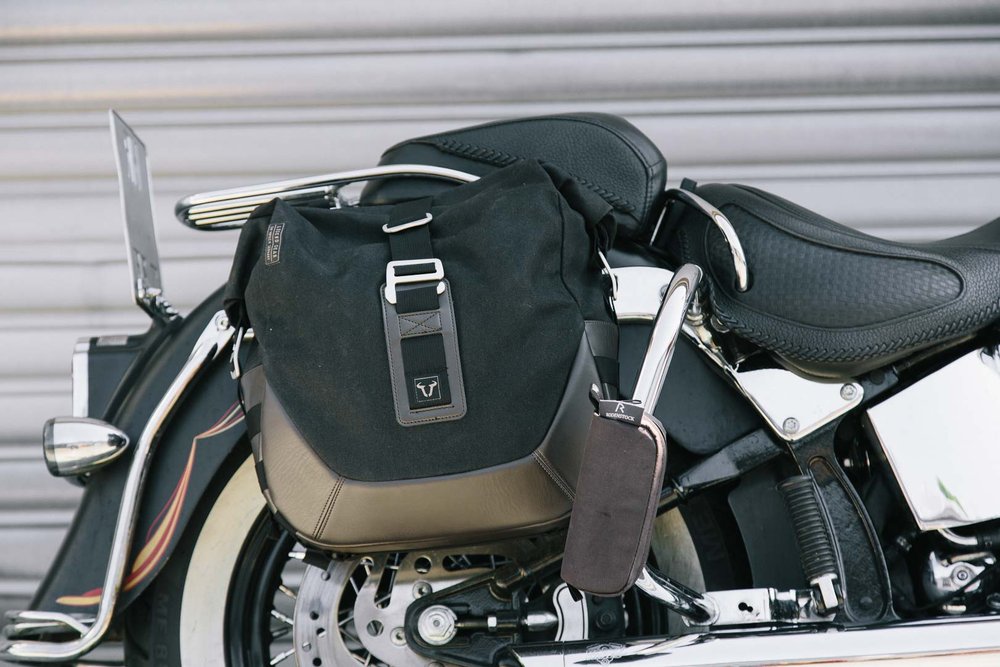 Softail deluxe bags store