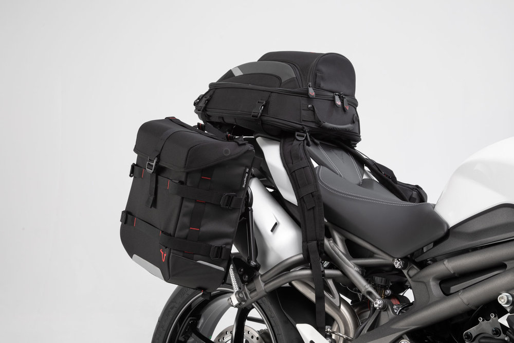 triumph speed triple luggage