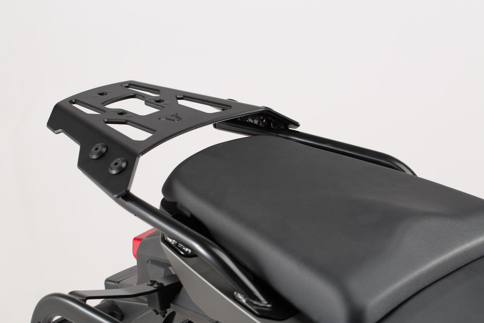 SW-Motech ALU-RACK Gepäckträger - Schwarz. Honda VFR 800 X Crossrunner (15-)., schwarz