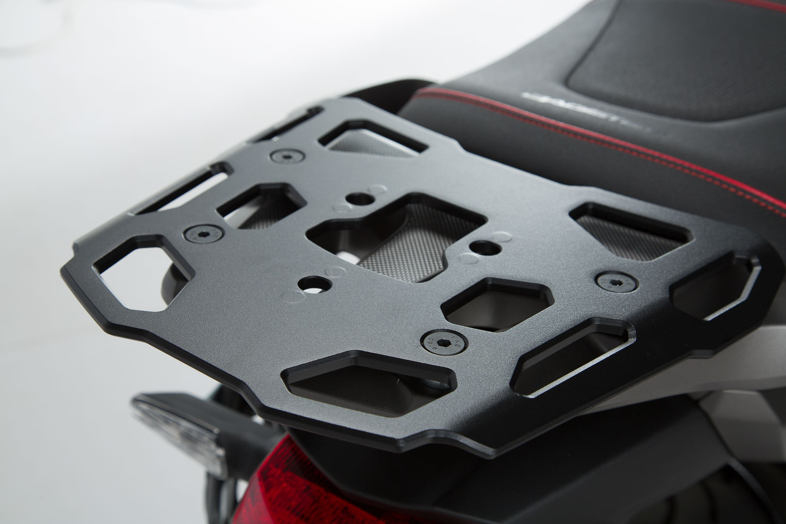 SW-Motech ALU-RACK Gepäckträger - Schwarz. Honda VFR1200X Crosstourer (11-)., schwarz