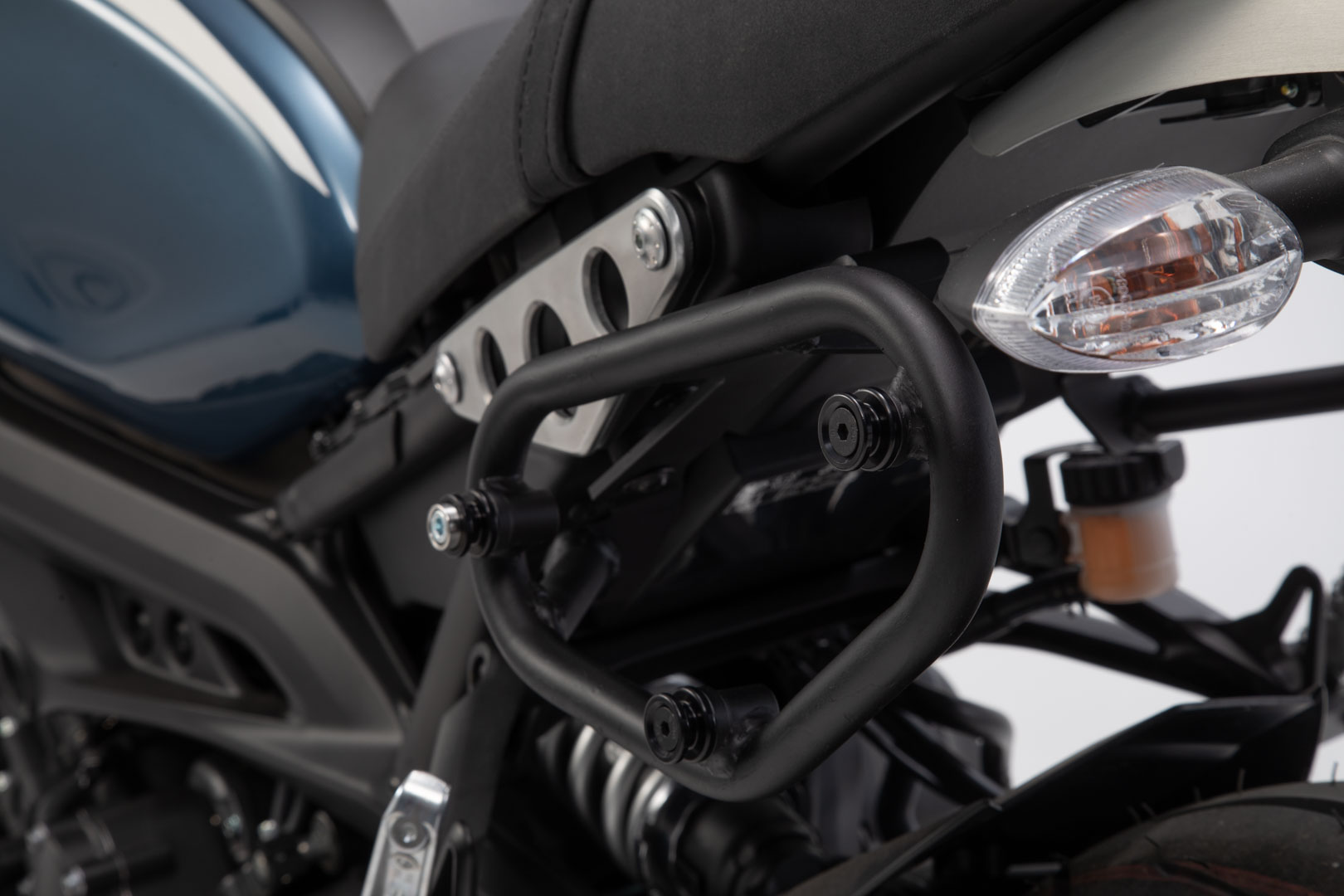 SW-Motech SLC Seitenträger links - Yamaha XSR 900 (15-) / Abarth (17-).