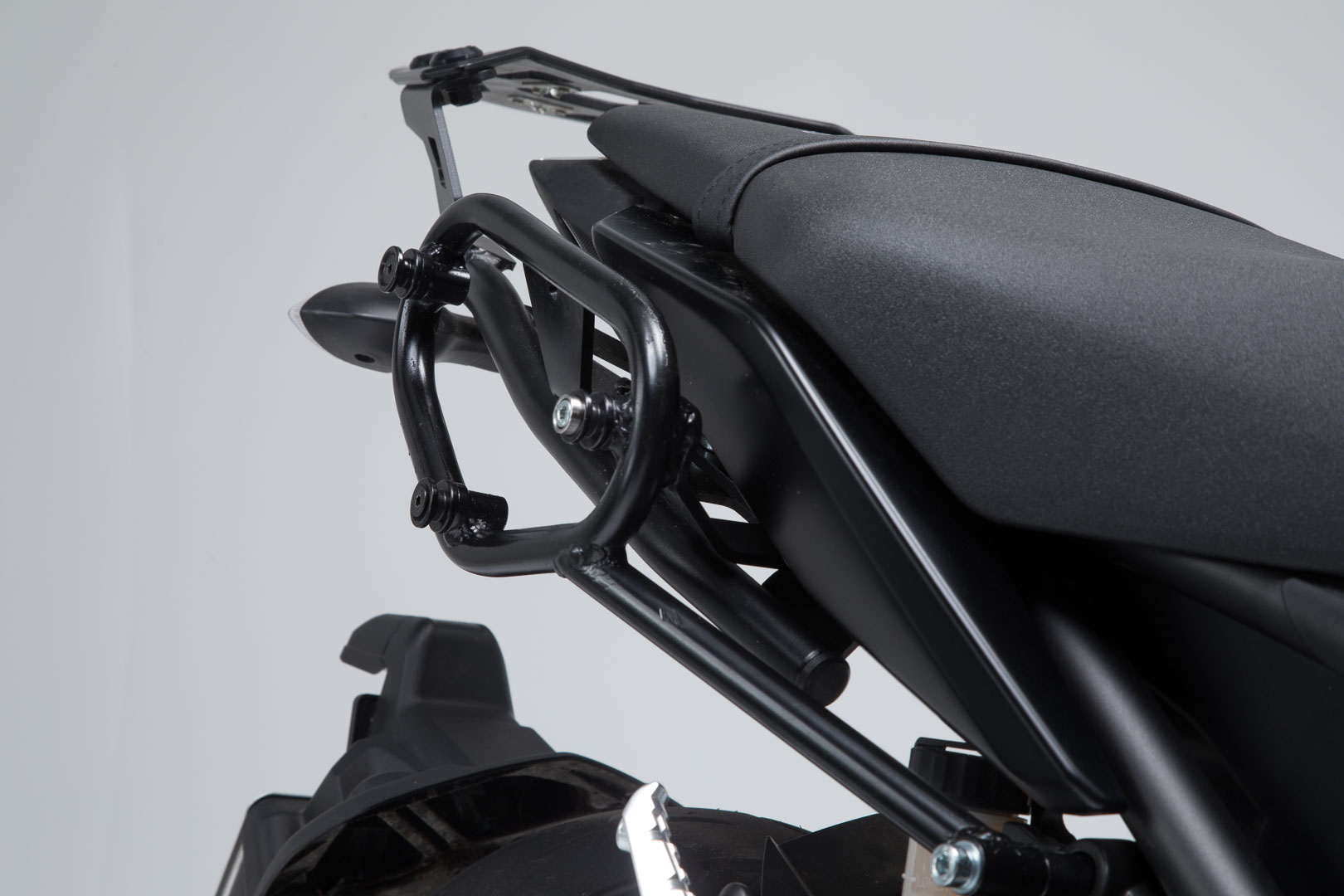 SW-Motech SLC Seitenträger links - Yamaha MT-09 (16-).