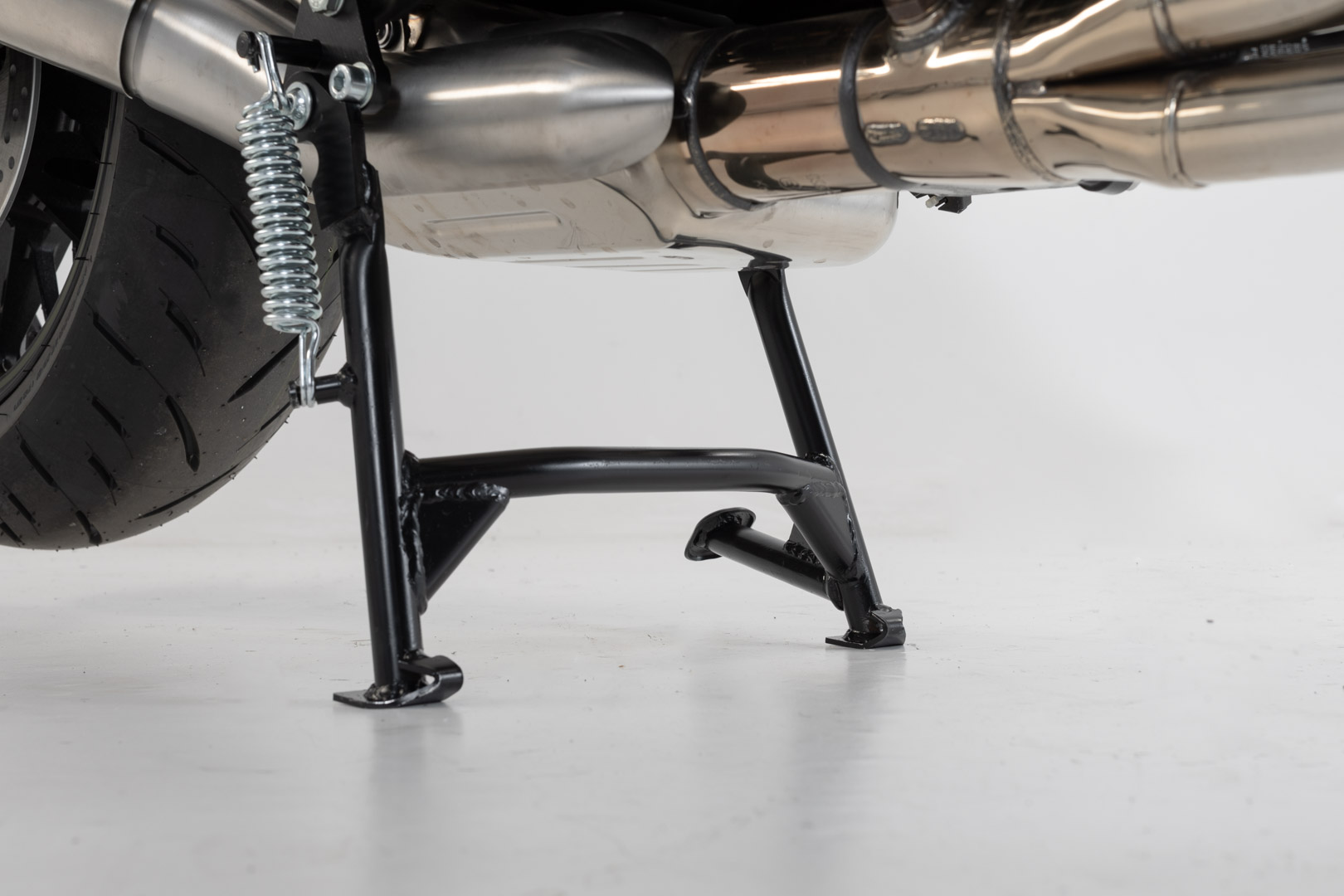 SW-Motech Centerstand - Black. Kawasaki Z900RS/ Cafe (17-)., black