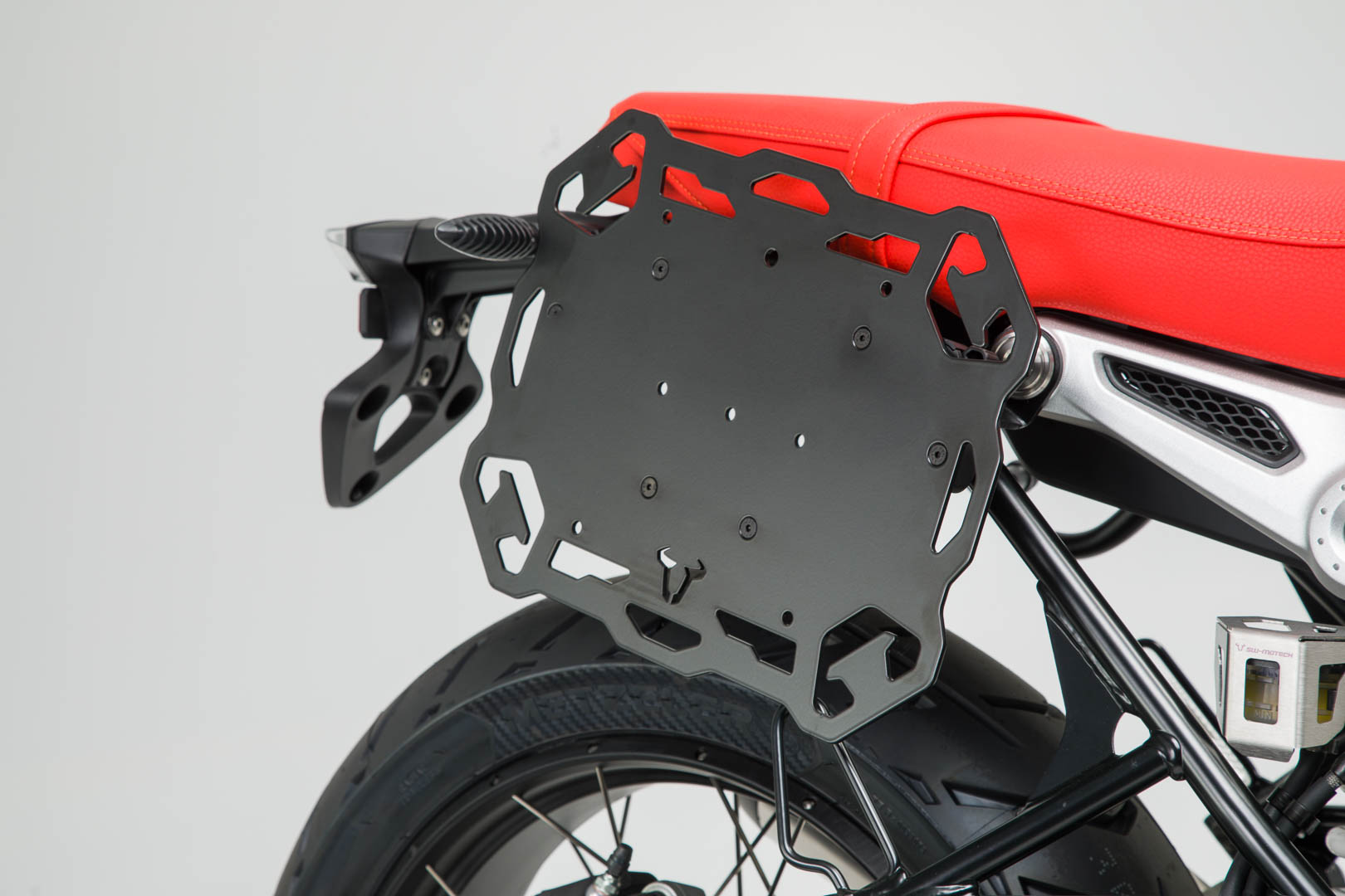 SW-Motech Universal side bracket left - For SLC side carrier left. Incl. net.