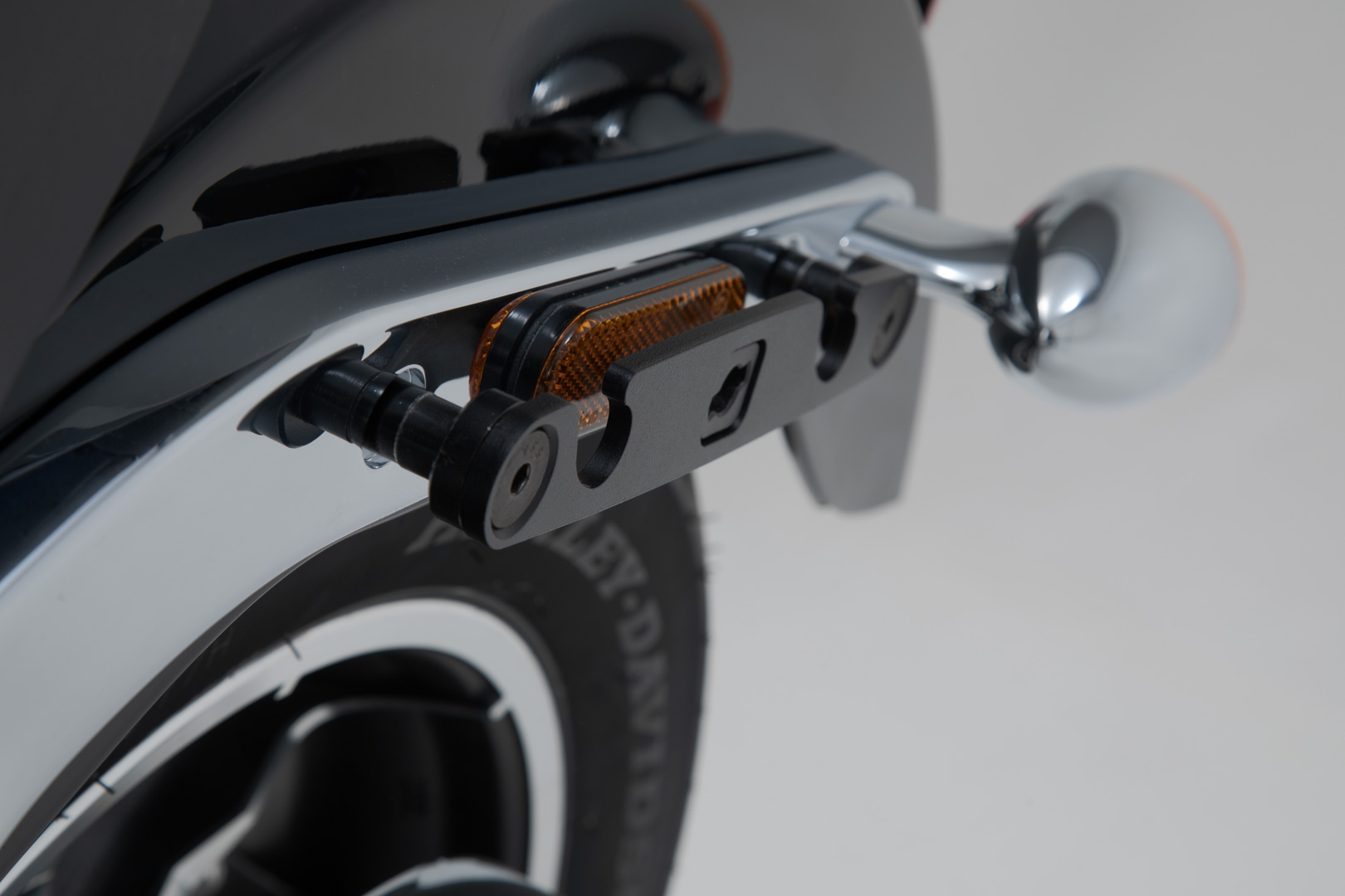 SW-Motech SLH Seitenträger links - Harley-Davidson Softail Low Rider / S (17-).
