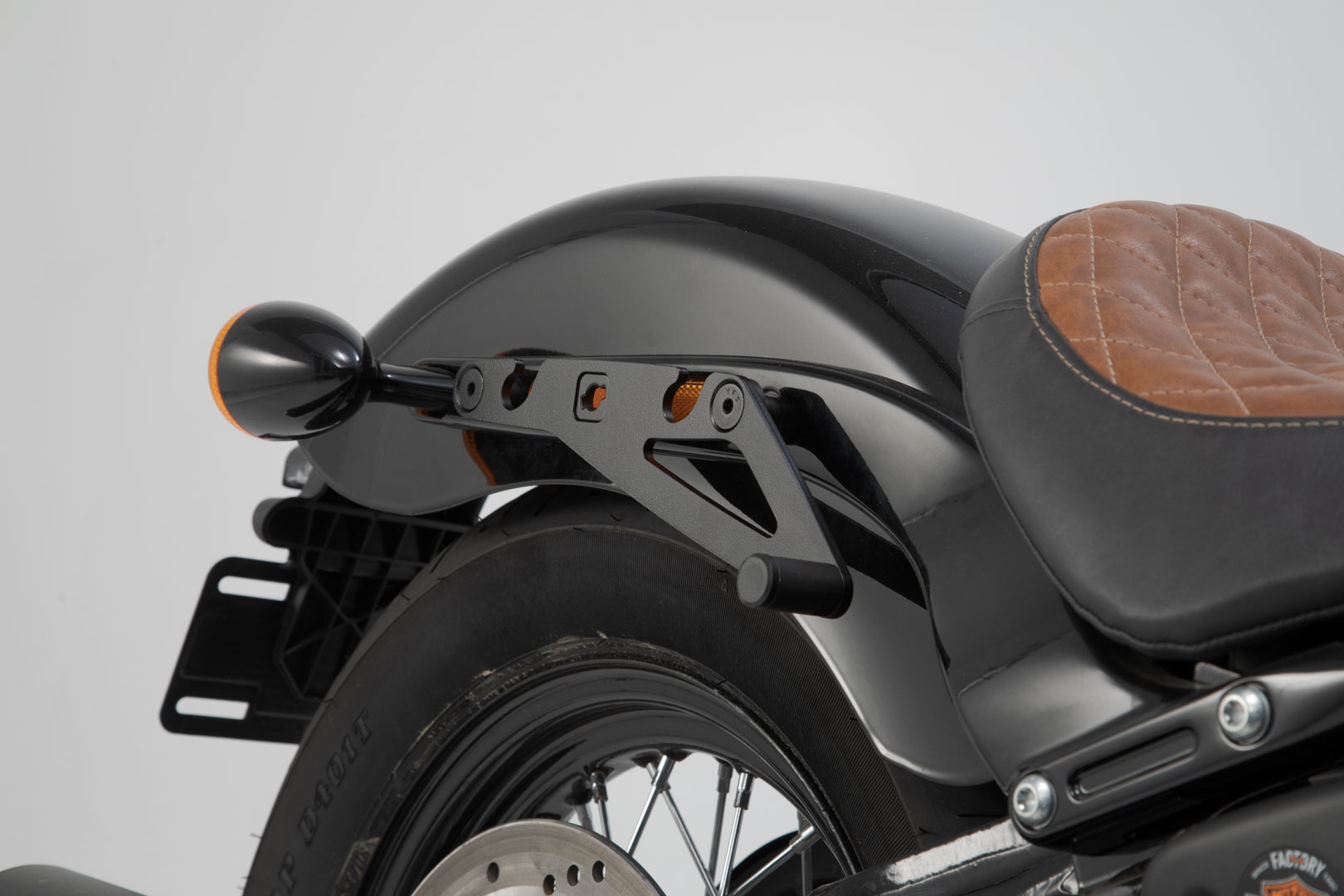 SW-Motech SLH Seitenträger rechts - Harley-Davidson Street Bob/ Slim/ Standard.