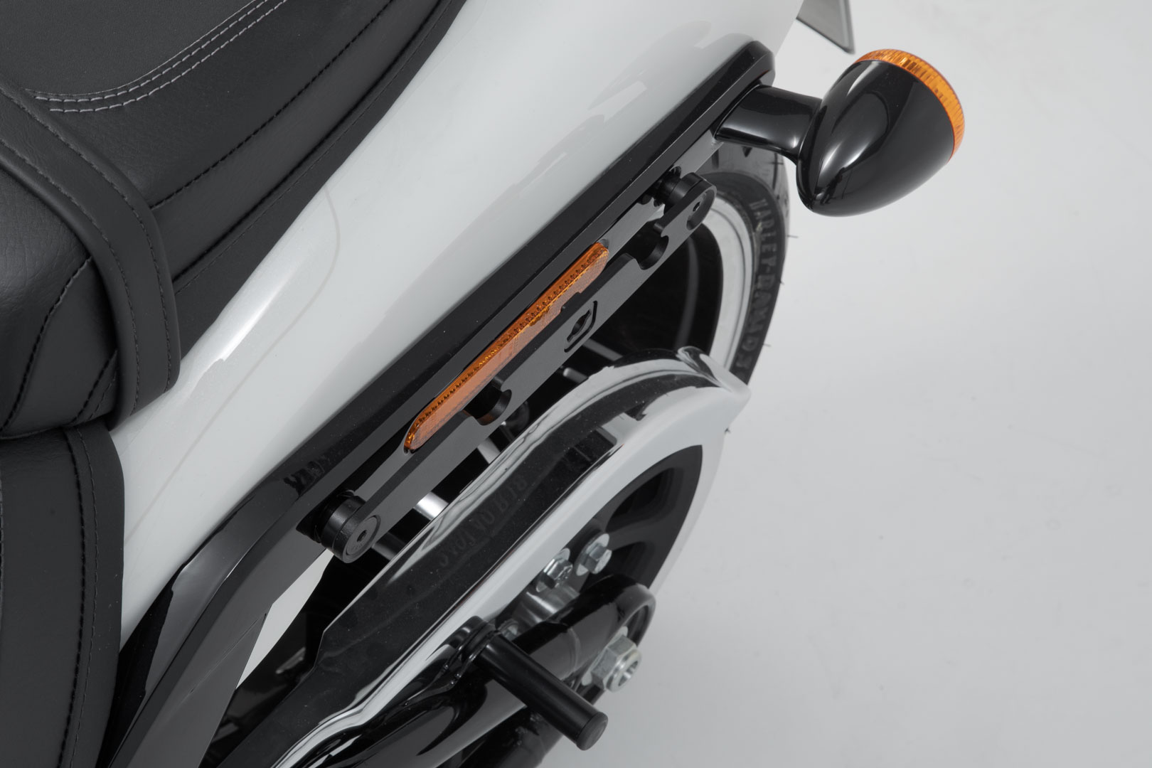 SW-Motech SLH Seitenträger links - Harley-Davidson Softail Breakout / S (17-).
