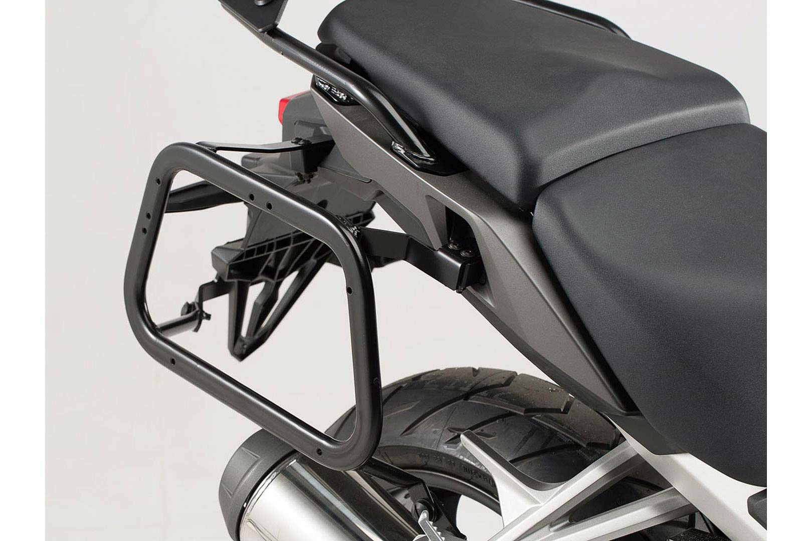 SW-Motech EVO Kofferträger - Schwarz. Honda VFR 800 X Crossrunner (15-)., schwarz