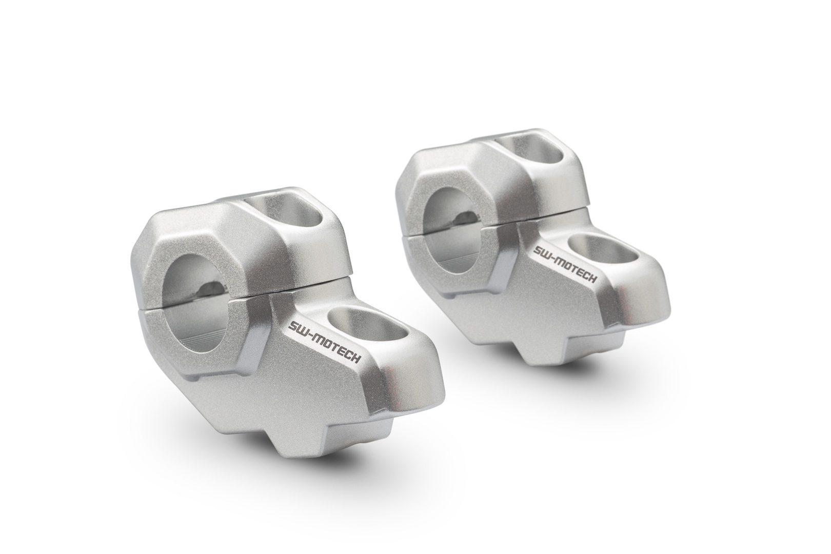 SW-Motech Lenkerverlegung für Ø 22 mm Lenker - H=30 mm. Verlegung um 21 mm. Silbern.