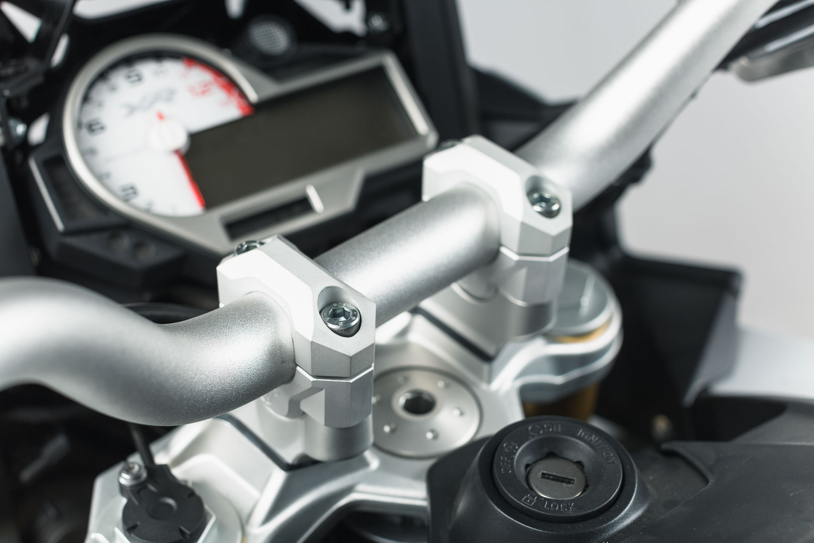 SW-Motech Bar riser - H=20 mm. Silver. BMW S 1000 XR (15-19)., silver