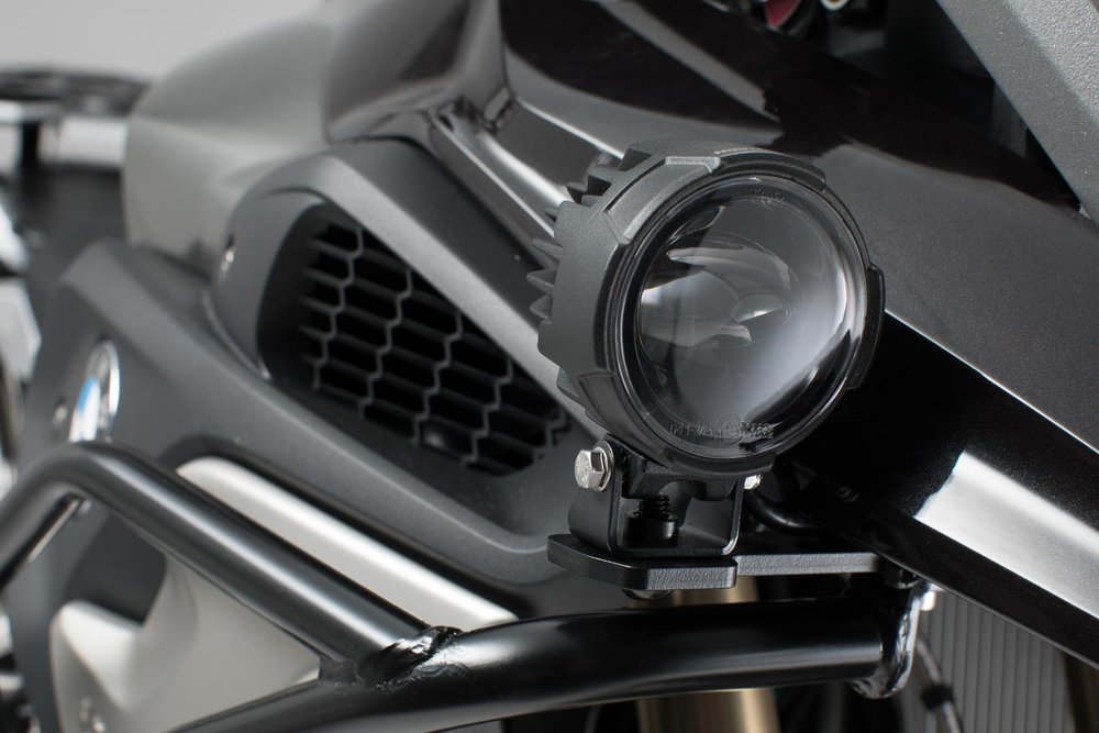 SW-Motech 灯安装原装宝马雾灯 - 黑色。宝马 R 1200 GS （12-18）， R 1250 GS （21-）。