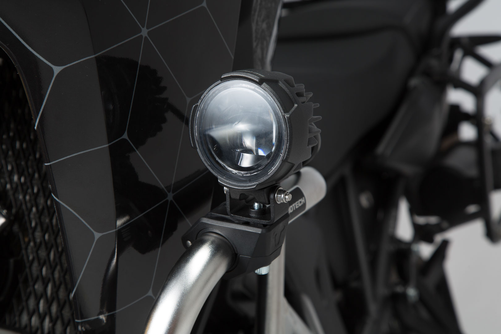 SW-Motech EVO high beam kit universal - Black. With crash bar clamps for lights., black
