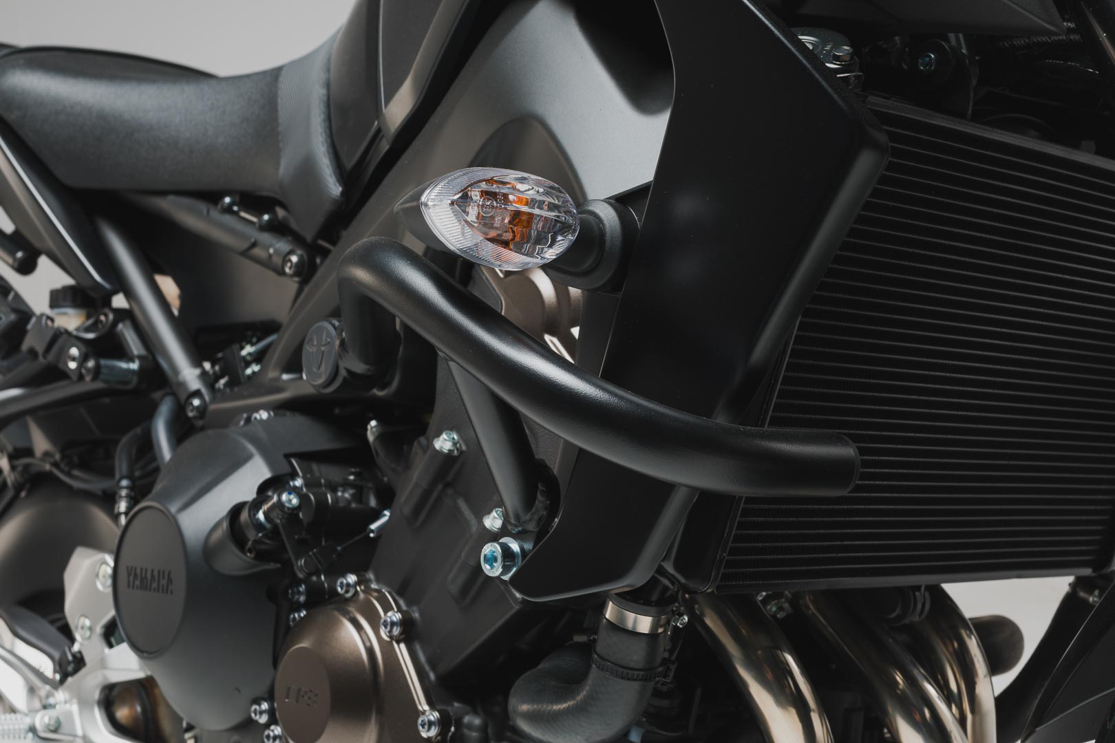 Sw-Motech Unisex Black Crash Bar - Yamaha Mt-09 (16-20) / Sp (17-20).