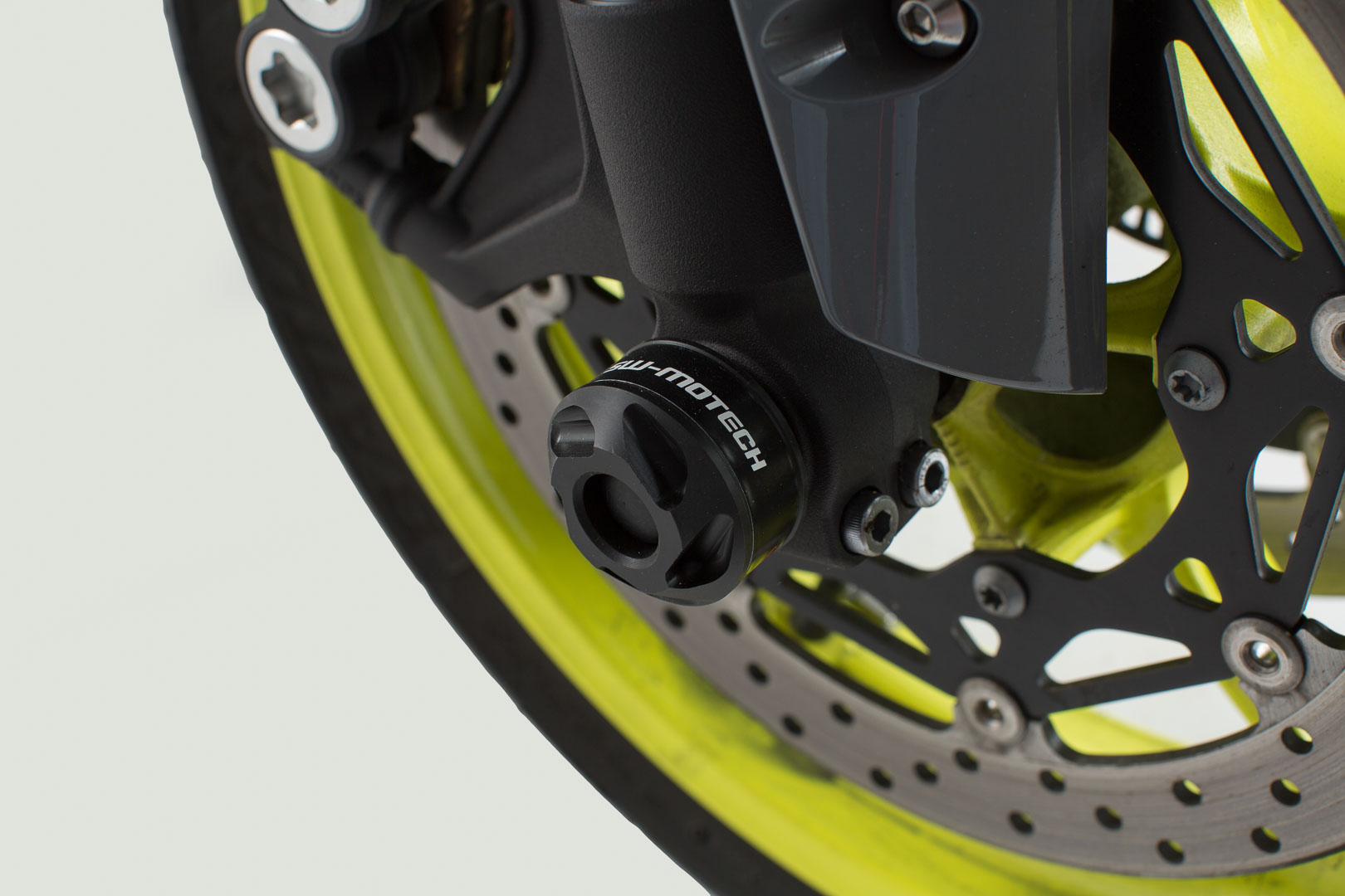 SW-Motech Sturzpad-Kit für Vorderachse - Schwarz. Yamaha YZF-R1 (15-) / YZF-R6 (16-)., schwarz
