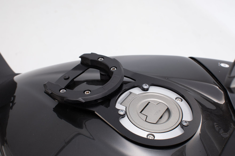 Кольцо бака SW-Motech EVO - черное. Yamaha Niken (18-).