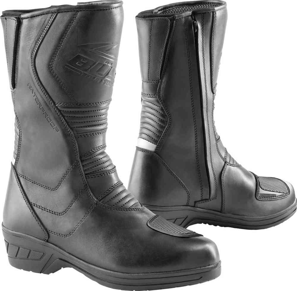 Motorcycle boots with raised sole clearance