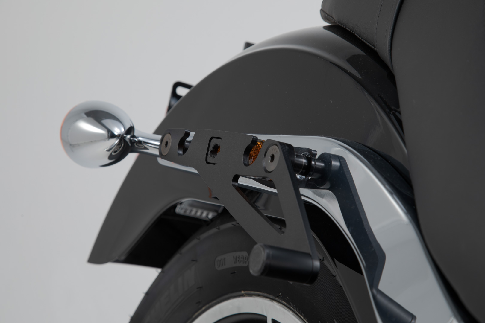SW-Motech SLH side carrier right - Harley-Davidson Softail Low Rider/ S (17-).