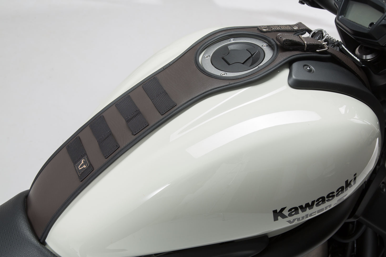 SW-Motech Kawasaki Vulcan S (16-). Avec pochette acc. LA1. - Kawasaki Vulcan S (16-). Avec pochette acc. LA1.