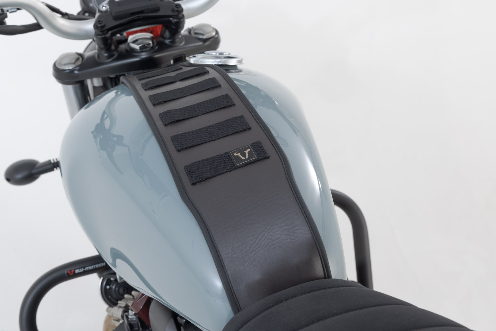 SW-Motech Legend Gear tankbandset - Triumph modellen (15-). Met LA2 accessoire tas.