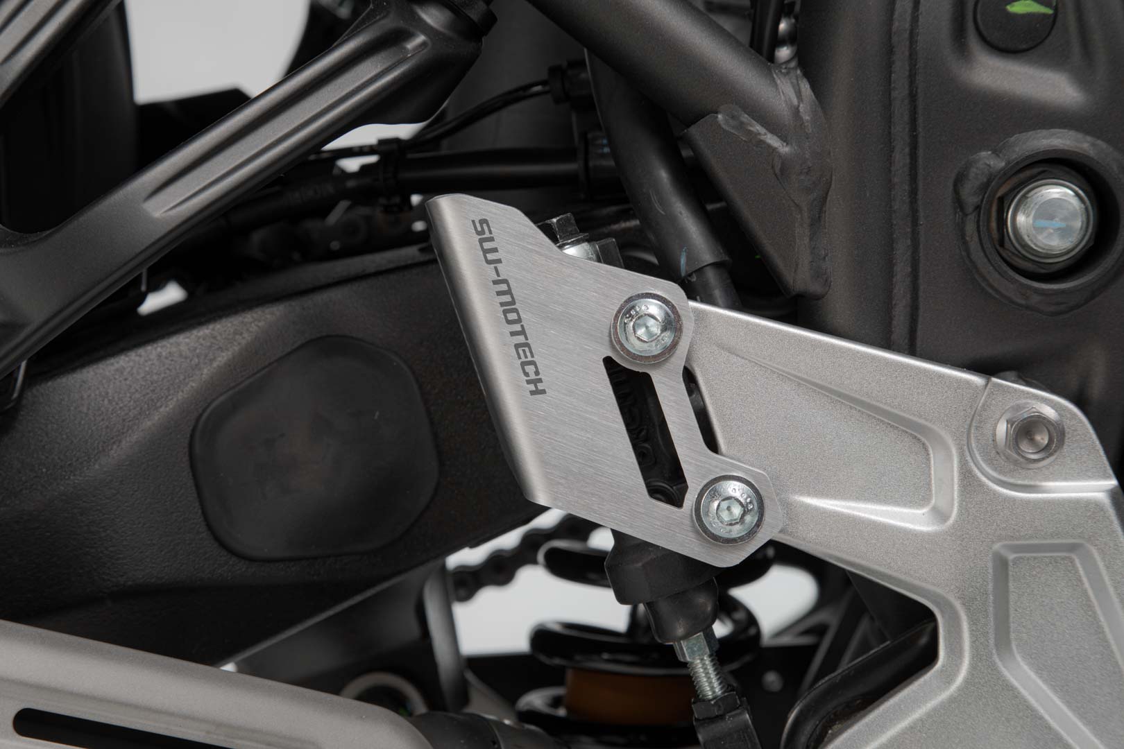 SW-Motech Bremspumpen-Schutz - Silbern. Yamaha Ténéré 700 (19-)., silber