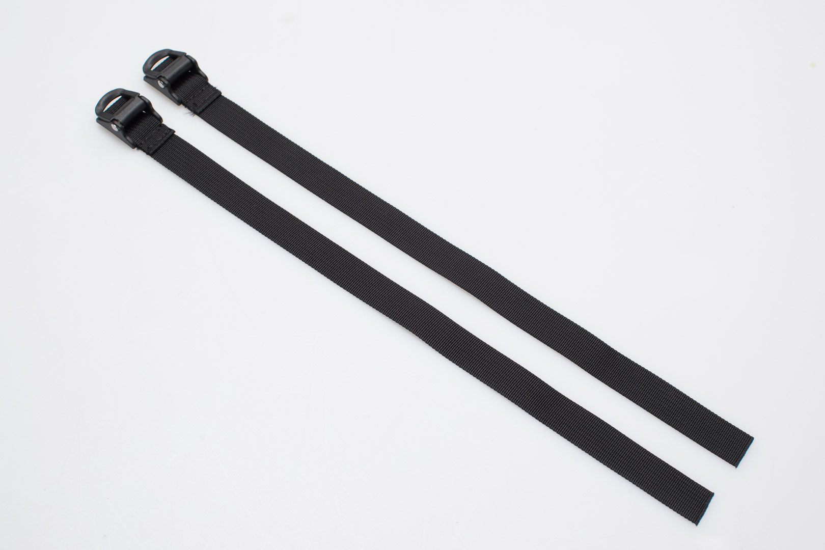 SW-Motech 2 sangles d'arrimage. 400 x 20 mm. Pour fixation. - 2 sangles d'arrimage. 400 x 20 mm. Pour fixation.