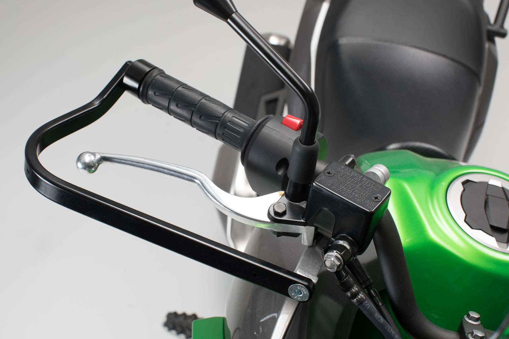 SW-Motech Noir. Kawasaki KLE 250/Versys-X 300, CFMoto 800MT. - Noir. Kawasaki KLE 250/Versys-X 300, CFMoto 800MT.