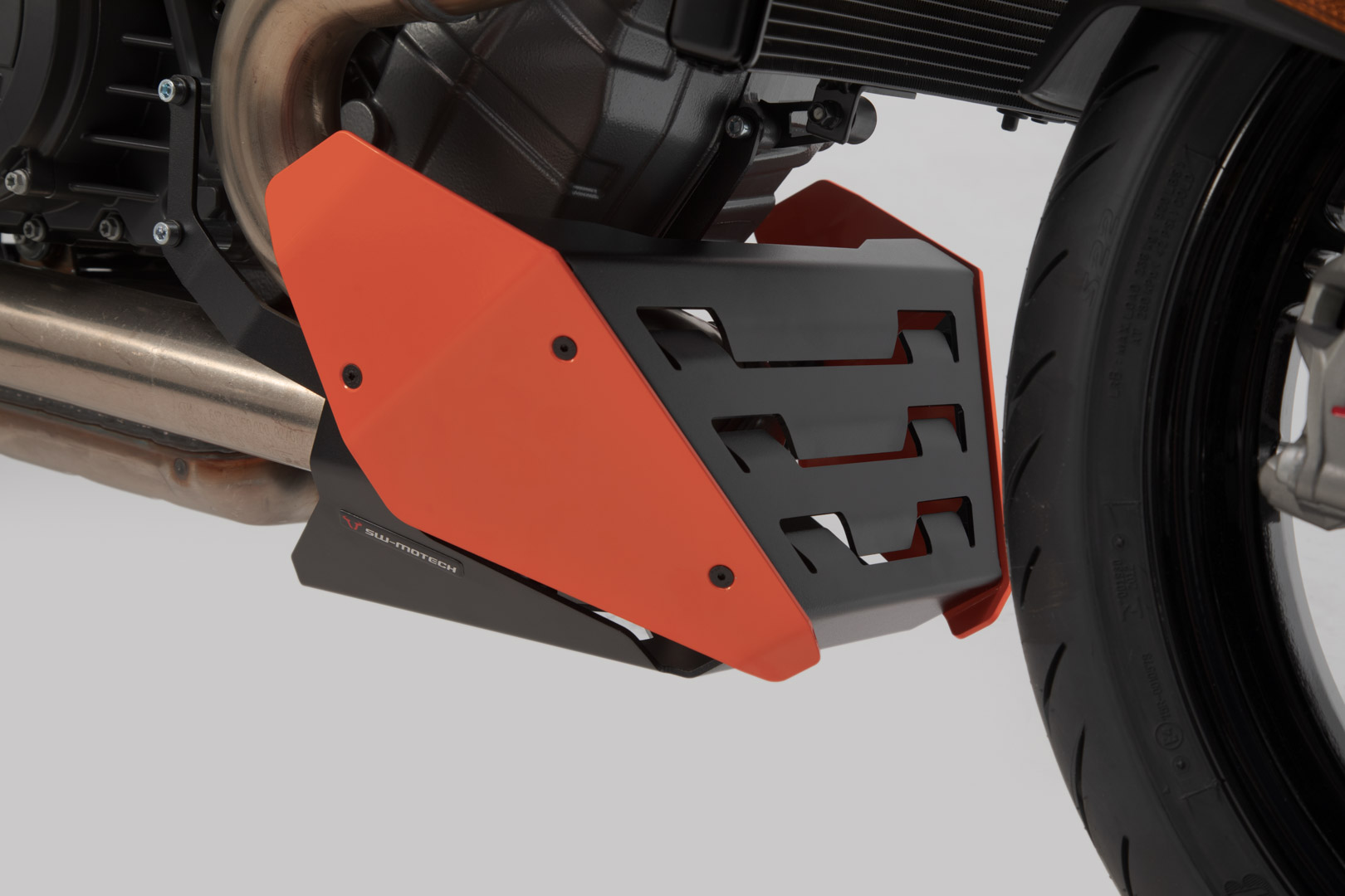 SW-Motech Bugspoiler - Orange/Schwarz. KTM 1290 Super Duke R (19-)., schwarz