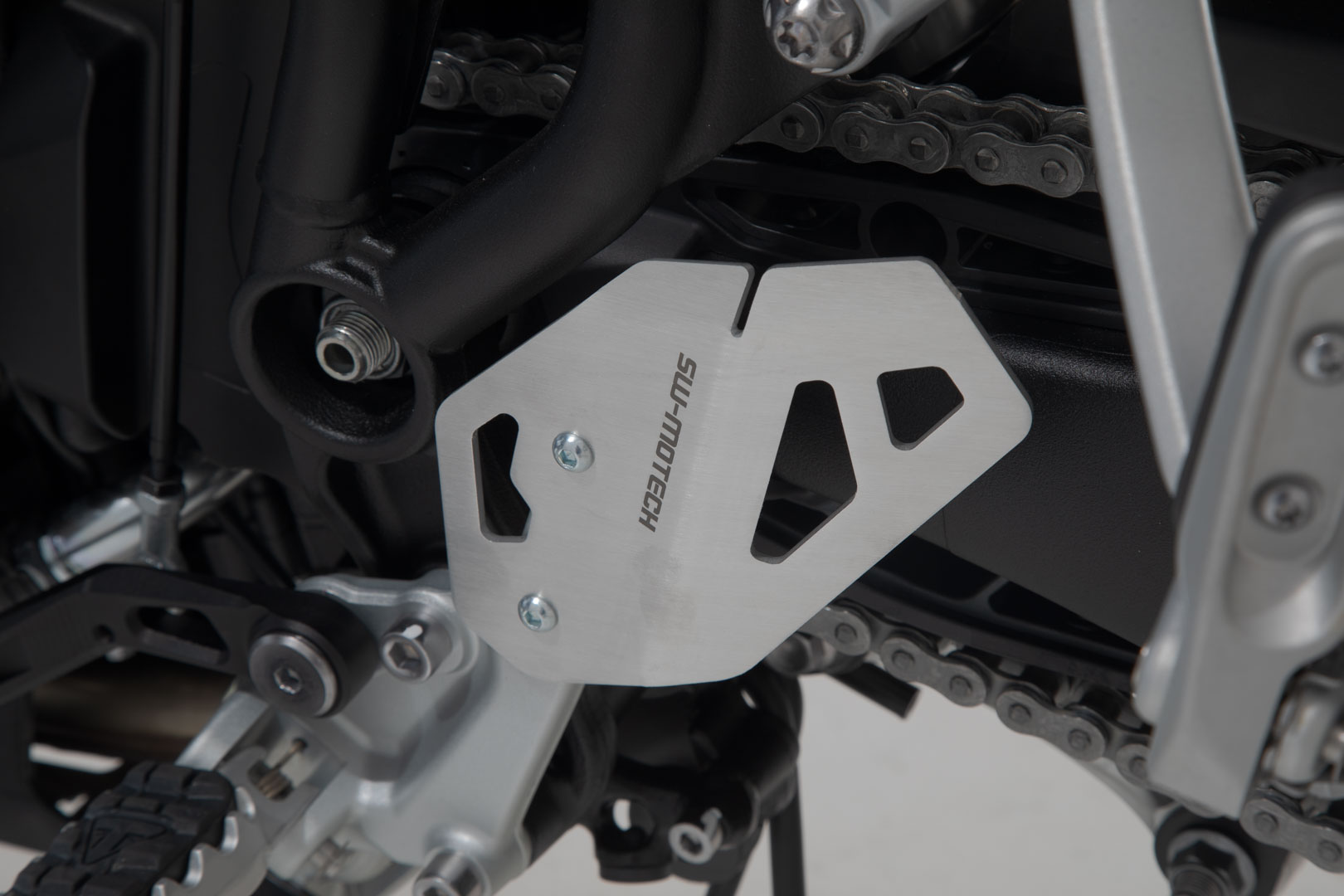 SW-Motech Fersenschutz links - Silbern. Triumph Tiger 900/GT/Rally/Pro (19-)., silber
