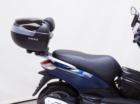 Shad Top Maestro Piaggio Conexión en mayúsculas