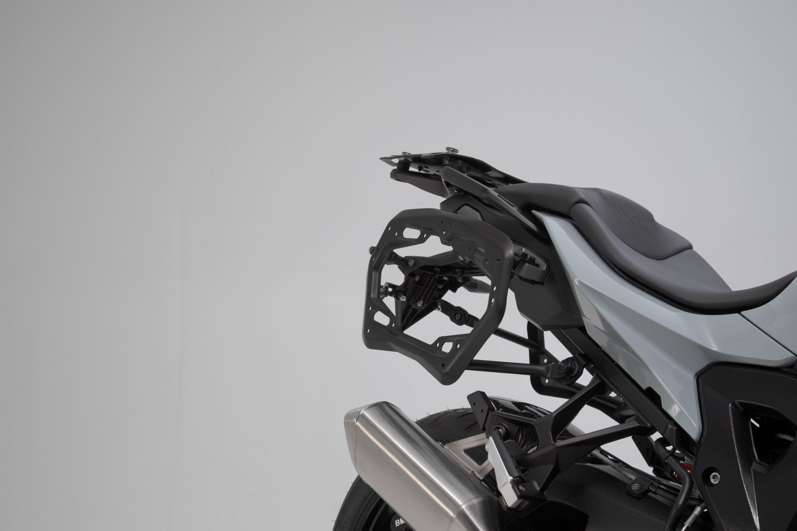 SW-Motech PRO боковой перевозчик - Черный. BMW S 1000 XR (19-).