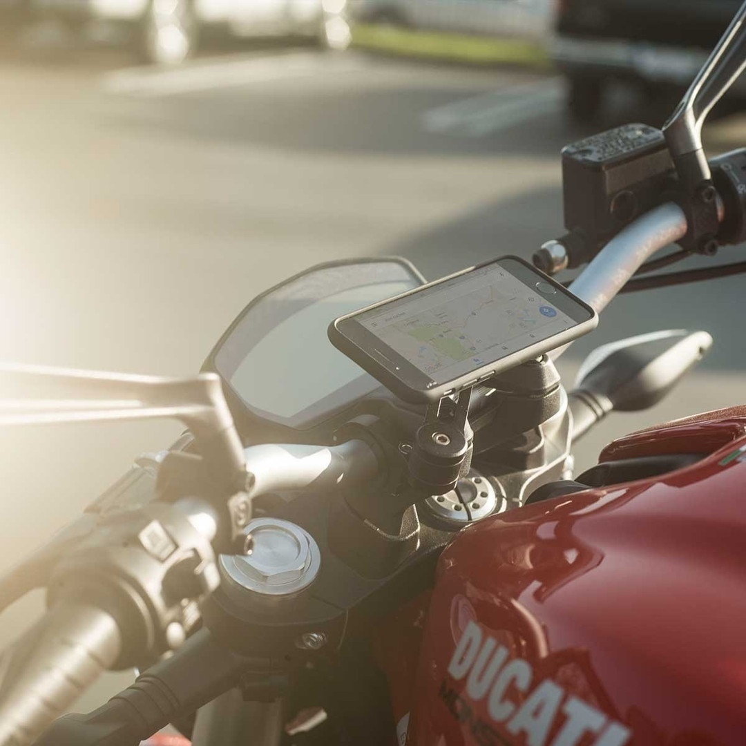 Side view of SP Connect Moto Bundle Samsung S20 Ultra Smartphone Mount, black
