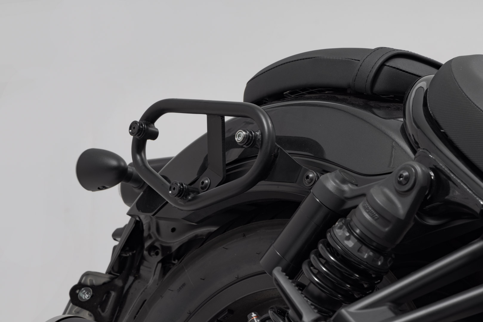 Система боковых кофров SW-Motech URBAN ABS - 2x 16,5 л. Honda CMX1100 Rebel (20-).