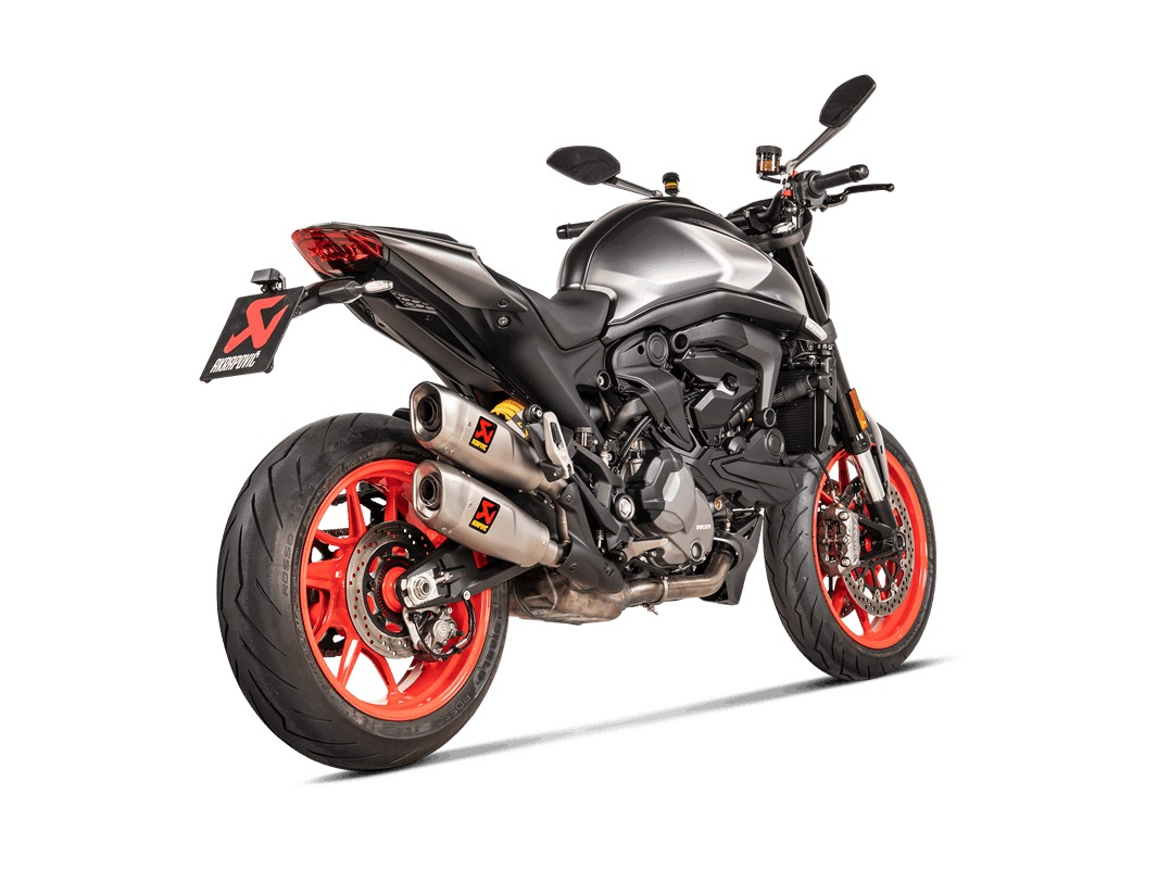 Akrapovic Slip-On Line сзади Титановый глушитель