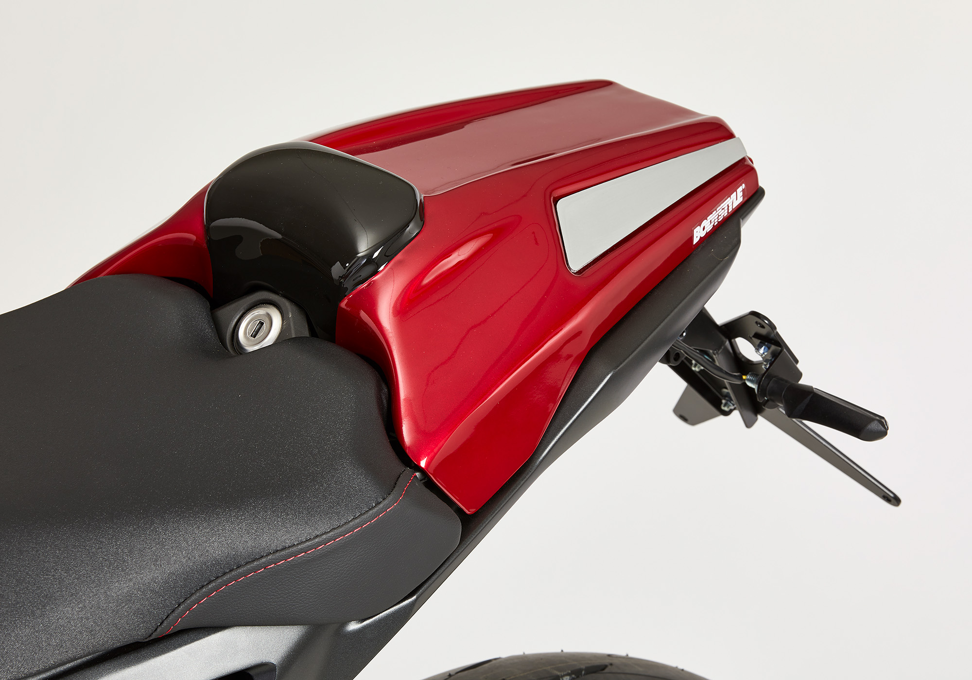 Housse de siège BODYSTYLE ABS plastiques rouge