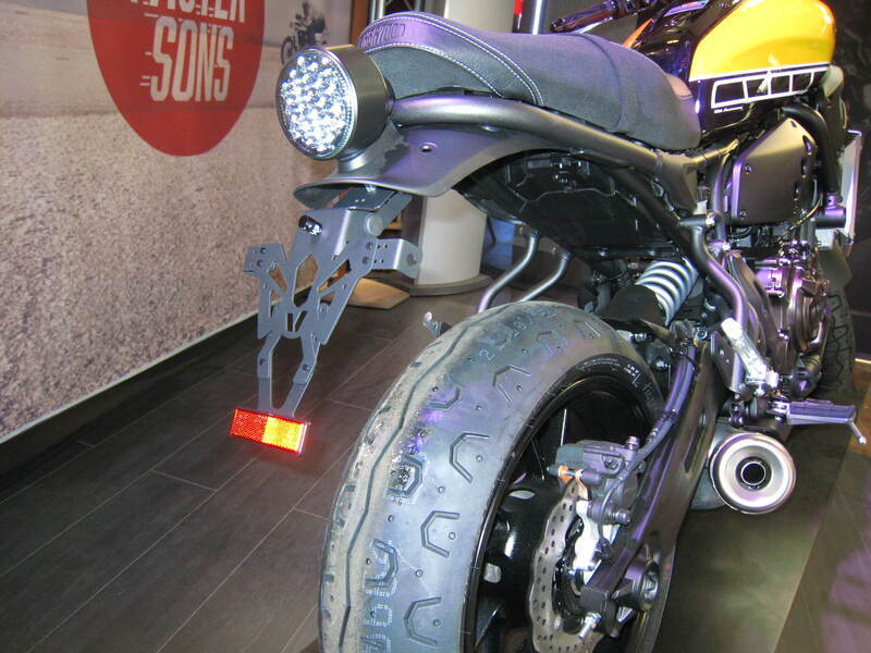 V PARTS Черный держатель пластины Yamaha XSR700